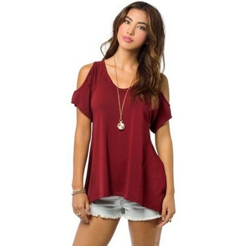 Casual V-neck, off the shoulder shirt